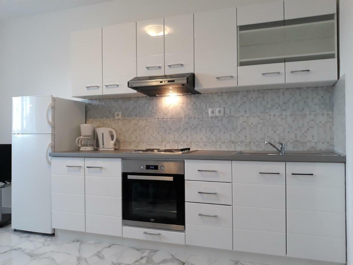 Apartments Jelicic บีโอกราดนาโมรู ภายนอก รูปภาพ